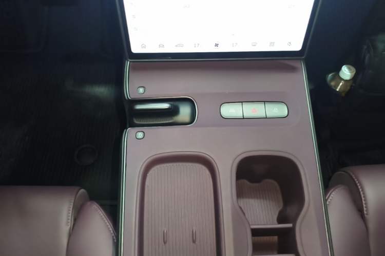 Used Nio ET5T 2024 75kWh Touring Gear Lever