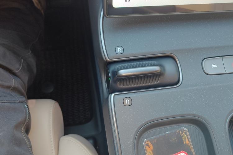 Used Nio ET5T 2024 75kWh Touring Gear Lever