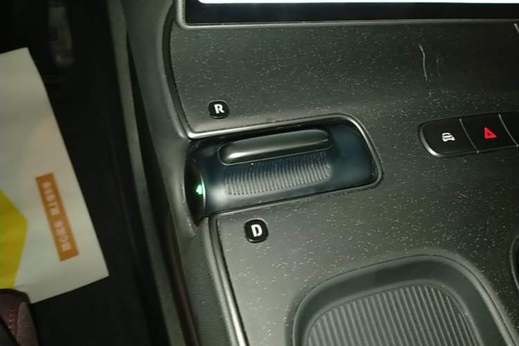 Used Nio ET5T 2024 75kWh Touring Gear Lever