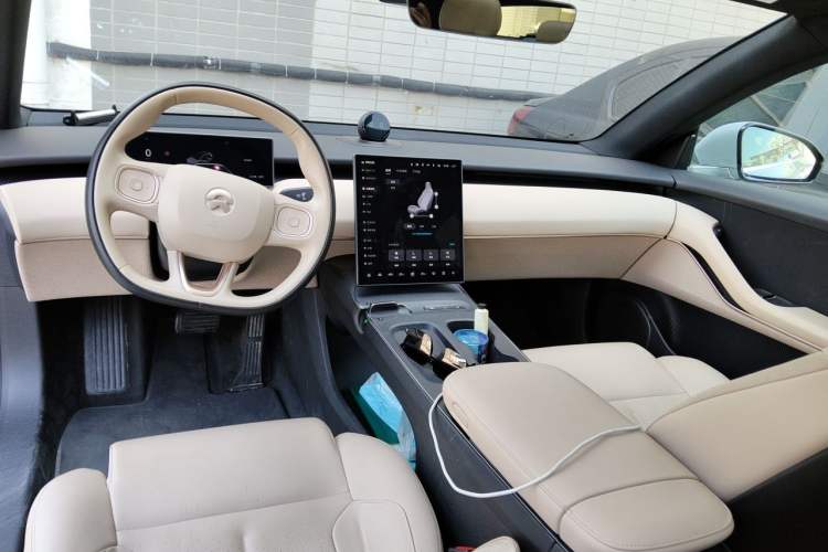 Used Nio ET5T 2024 75kWh Touring Headliner