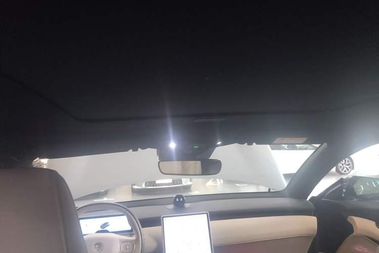 Used Nio ET5T 2024 75kWh Touring Headliner