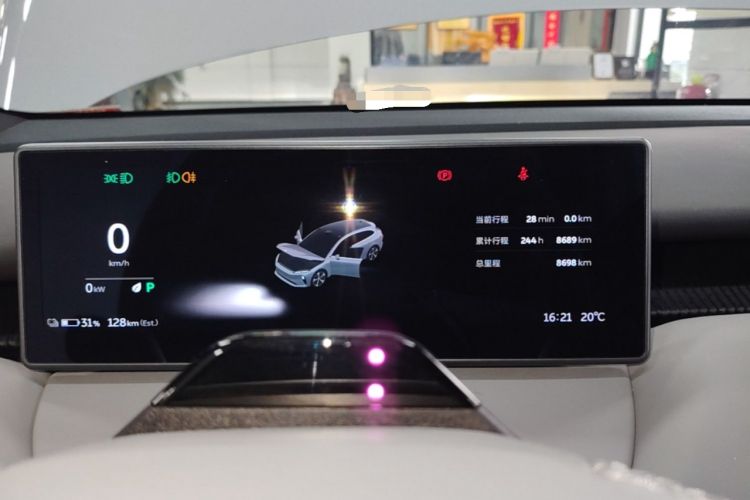 Used Nio ET5T 2024 75kWh Touring Instrument Cluster