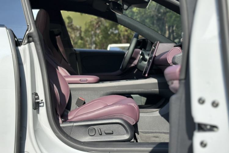 Used Nio ET5T 2024 75kWh Touring Interior 2