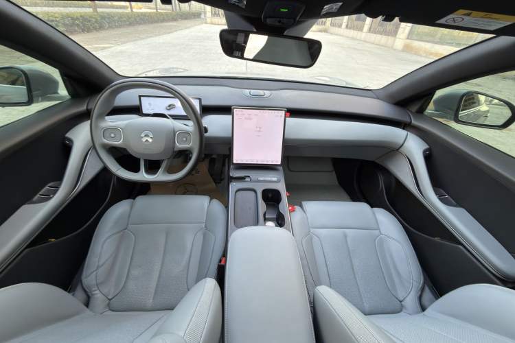 Used Nio ET5T 2024 75kWh Touring Interior 2