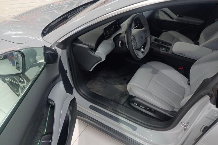 Used Nio ET5T 2024 75kWh Touring Interior 3