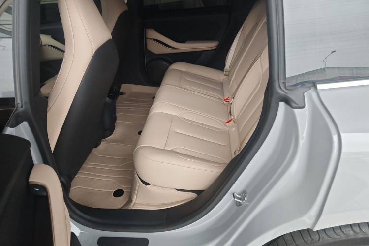 Used Nio ET5T 2024 75kWh Touring Interior 4