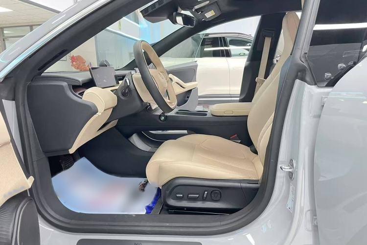 Used Nio ET5T 2024 75kWh Touring Interior 4