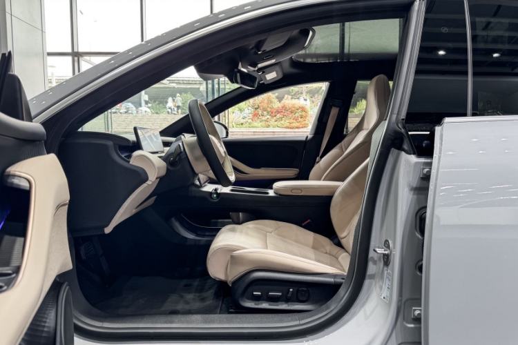 Used Nio ET5T 2024 75kWh Touring Interior 5