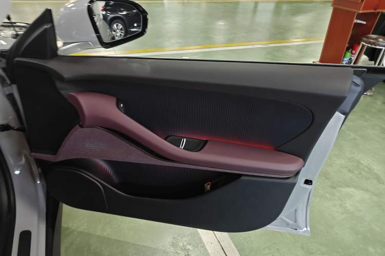 Used Nio ET5T 2024 75kWh Touring Interior 5