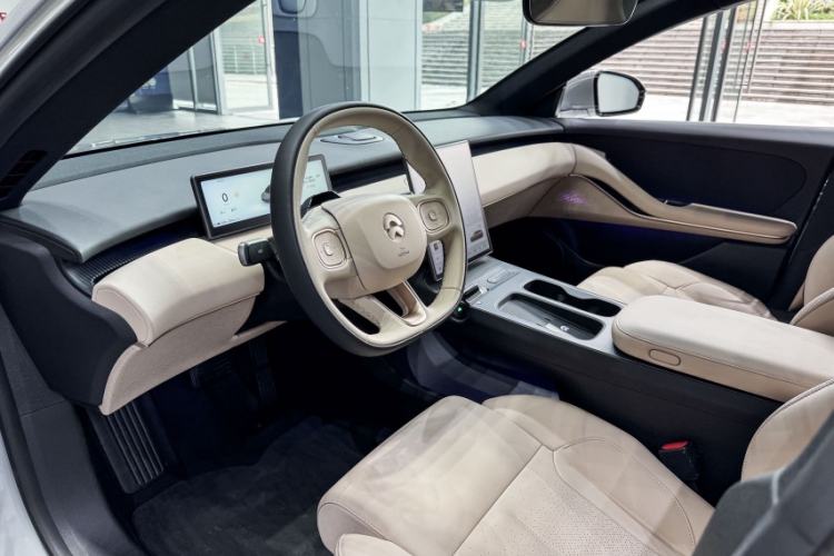 Used Nio ET5T 2024 75kWh Touring Interior 6