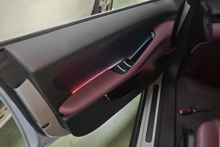 Used Nio ET5T 2024 75kWh Touring Interior 7