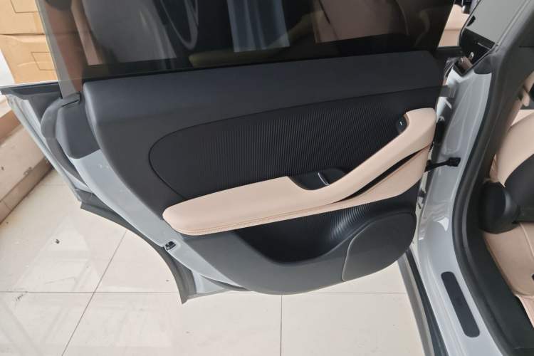 Used Nio ET5T 2024 75kWh Touring Interior 8