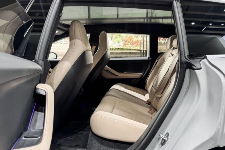 Used Nio ET5T 2024 75kWh Touring Interior 9
