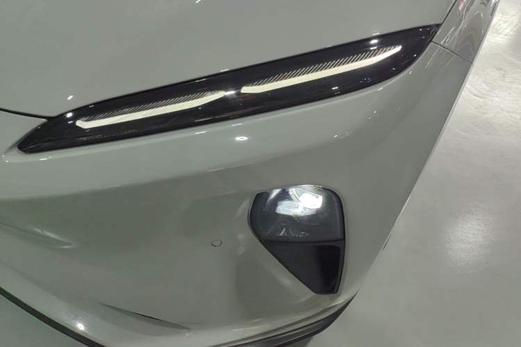 Used Nio ET5T 2024 75kWh Touring Left Front Headlight