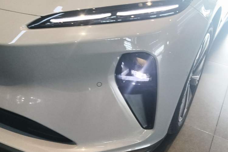 Used Nio ET5T 2024 75kWh Touring Left Front Headlight