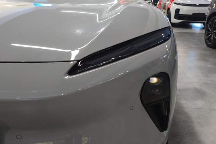 Used Nio ET5T 2024 75kWh Touring Left Front Headlight