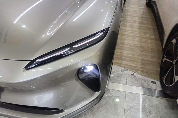 Used Nio ET5T 2024 75kWh Touring Left Front Headlight