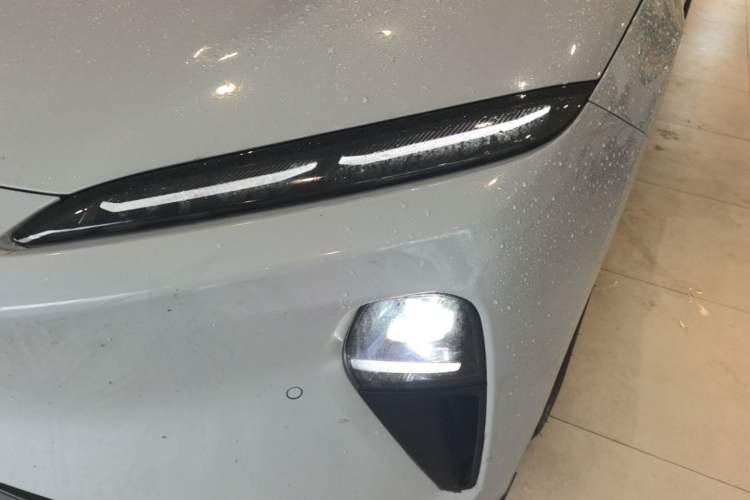 Used Nio ET5T 2024 75kWh Touring Left Front Headlight