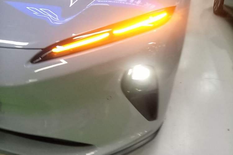 Used Nio ET5T 2024 75kWh Touring Left Front Headlight
