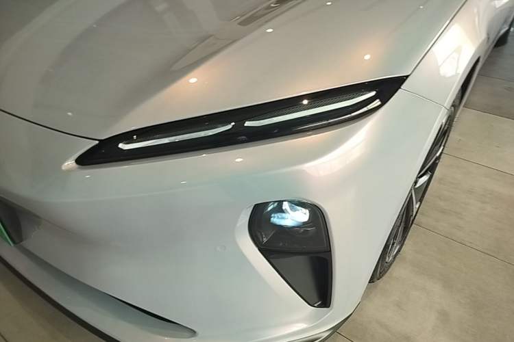 Used Nio ET5T 2024 75kWh Touring Left Front Headlight