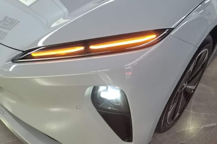 Used Nio ET5T 2024 75kWh Touring Left Front Headlight