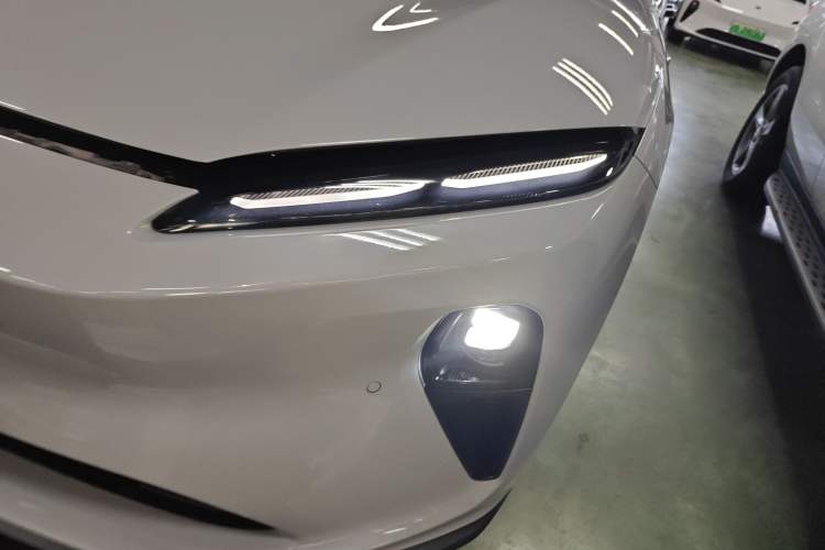 Used Nio ET5T 2024 75kWh Touring Left Front Headlight