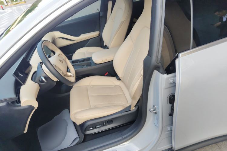 Used Nio ET5T 2024 75kWh Touring Left Front Seat