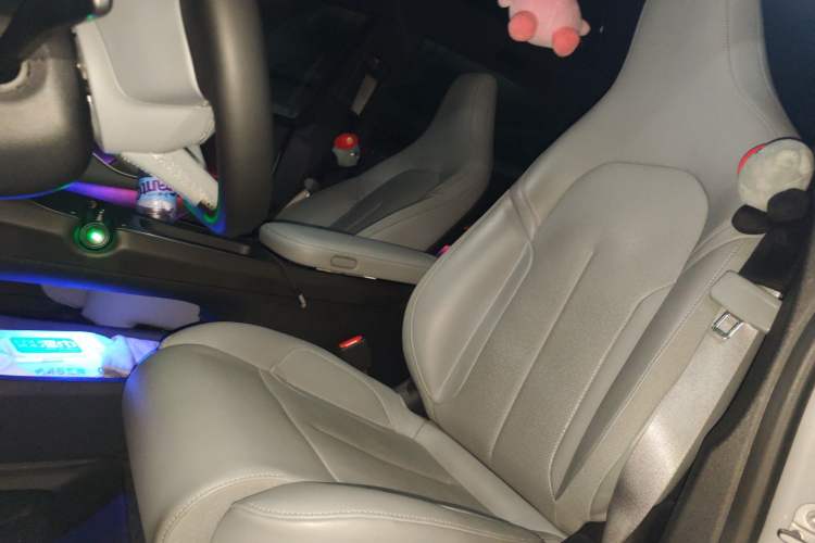 Used Nio ET5T 2024 75kWh Touring Left Front Seat