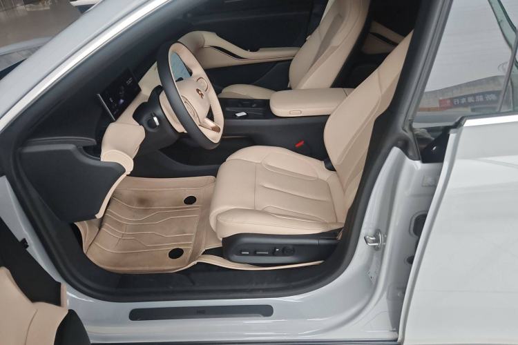 Used Nio ET5T 2024 75kWh Touring Left Front Seat