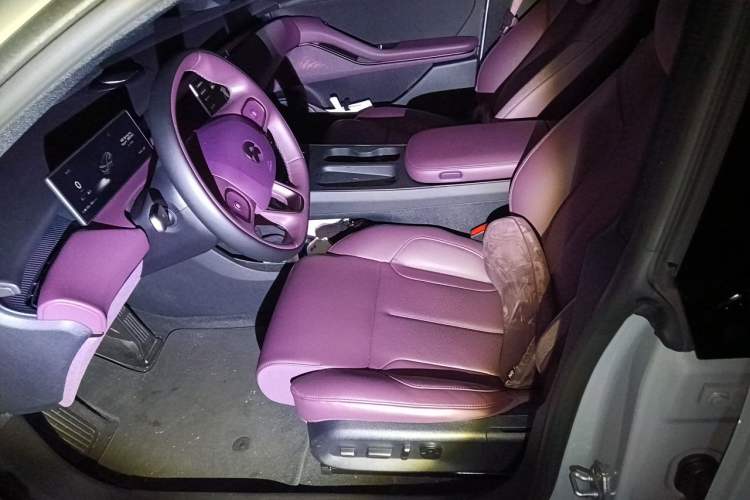 Used Nio ET5T 2024 75kWh Touring Left Front Seat