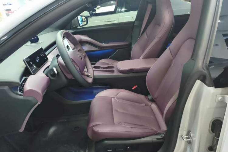 Used Nio ET5T 2024 75kWh Touring Left Front Seat
