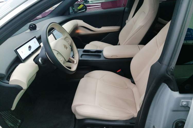 Used Nio ET5T 2024 75kWh Touring Left Front Seat