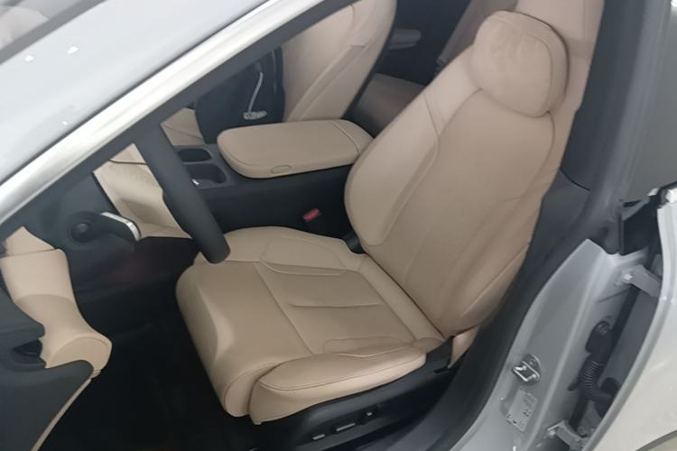 Used Nio ET5T 2024 75kWh Touring Left Front Seat