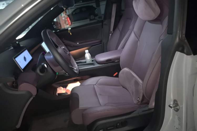 Used Nio ET5T 2024 75kWh Touring Left Front Seat
