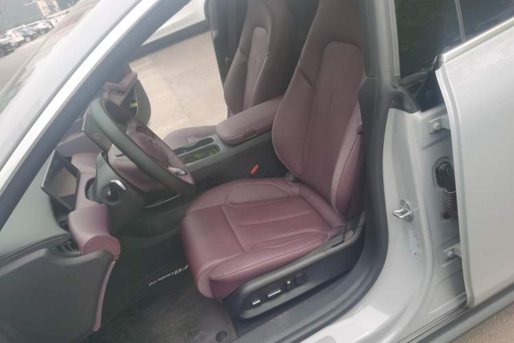 Used Nio ET5T 2024 75kWh Touring Left Front Seat