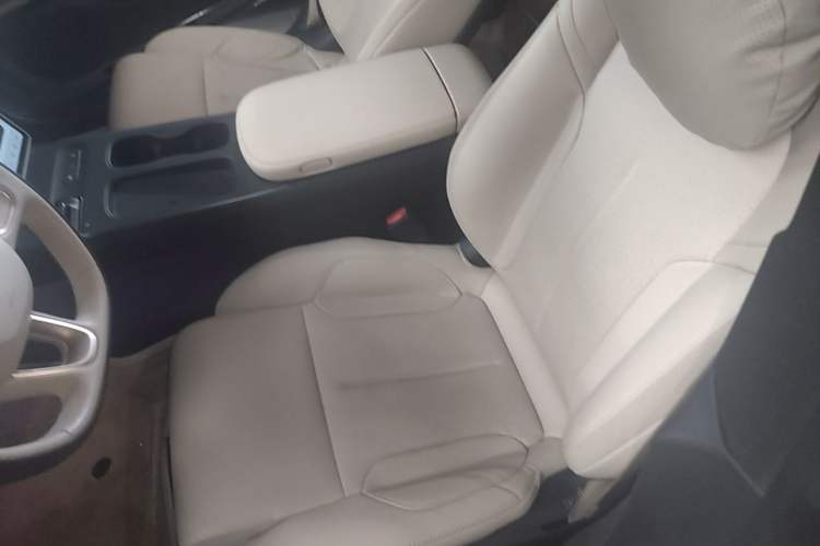 Used Nio ET5T 2024 75kWh Touring Left Front Seat