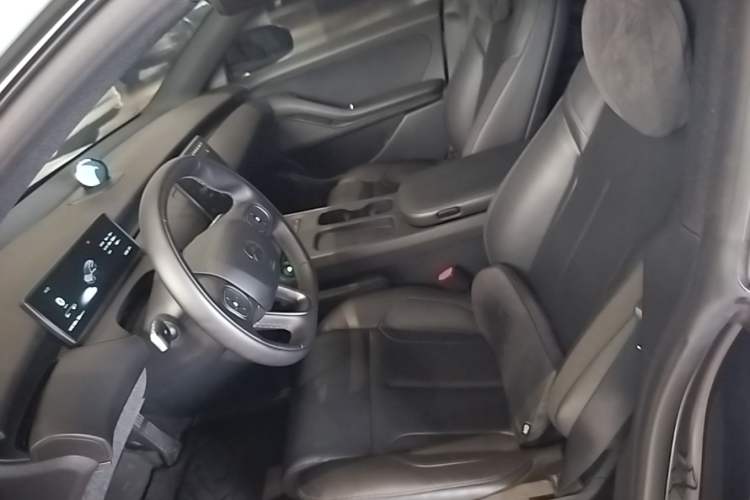 Used Nio ET5T 2024 75kWh Touring Left Front Seat