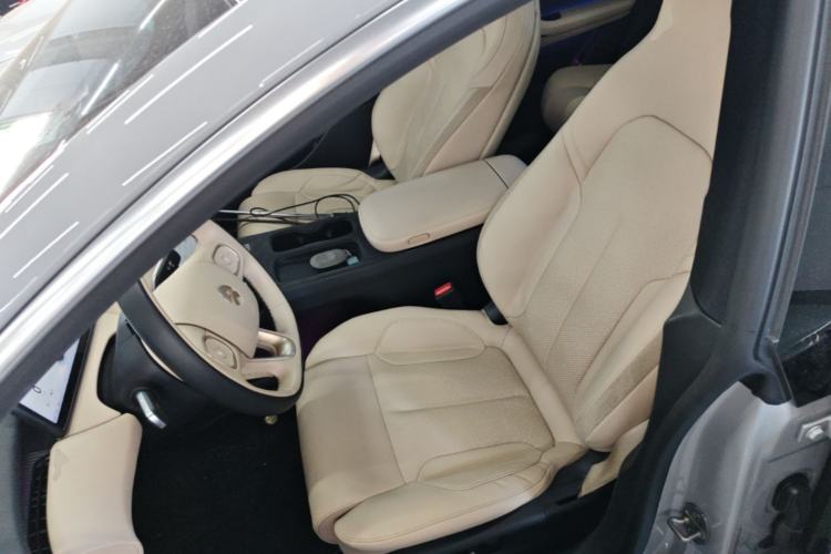 Used Nio ET5T 2024 75kWh Touring Left Front Seat