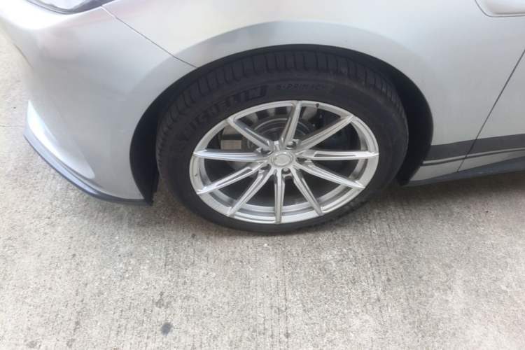 Used Nio ET5T 2024 75kWh Touring Left Front Wheel Hub