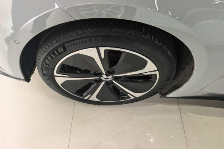 Used Nio ET5T 2024 75kWh Touring Left Front Wheel Hub