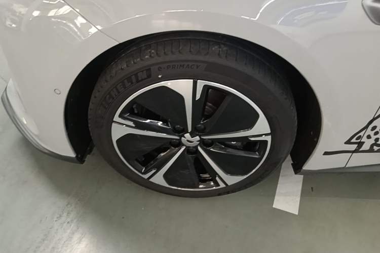 Used Nio ET5T 2024 75kWh Touring Left Front Wheel Hub