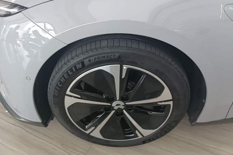 Used Nio ET5T 2024 75kWh Touring Left Front Wheel Hub