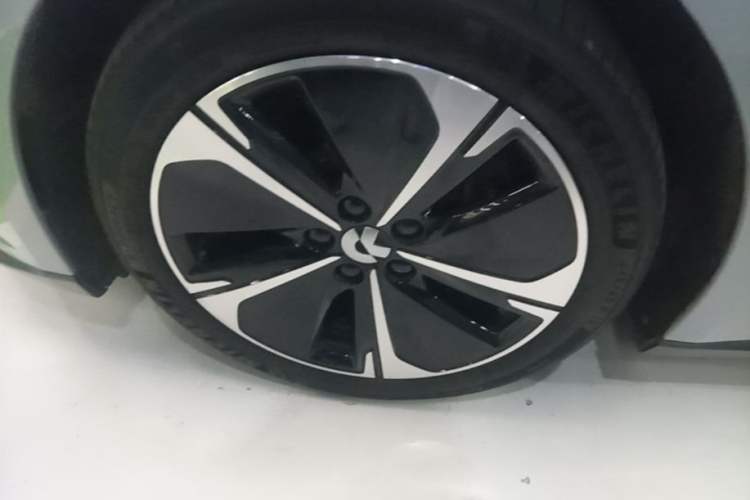 Used Nio ET5T 2024 75kWh Touring Left Front Wheel Hub
