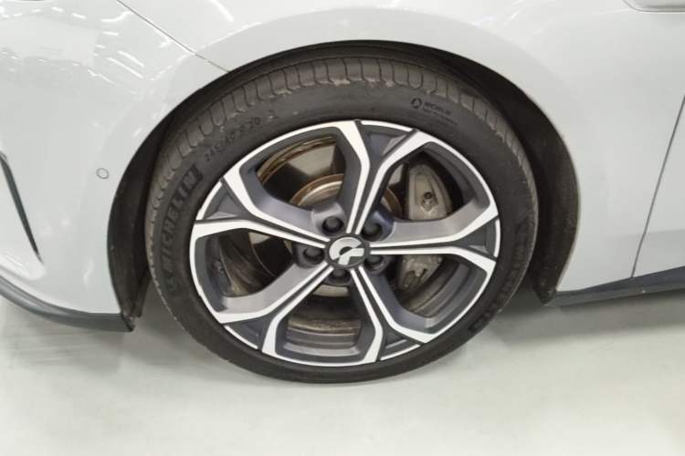 Used Nio ET5T 2024 75kWh Touring Left Front Wheel Hub