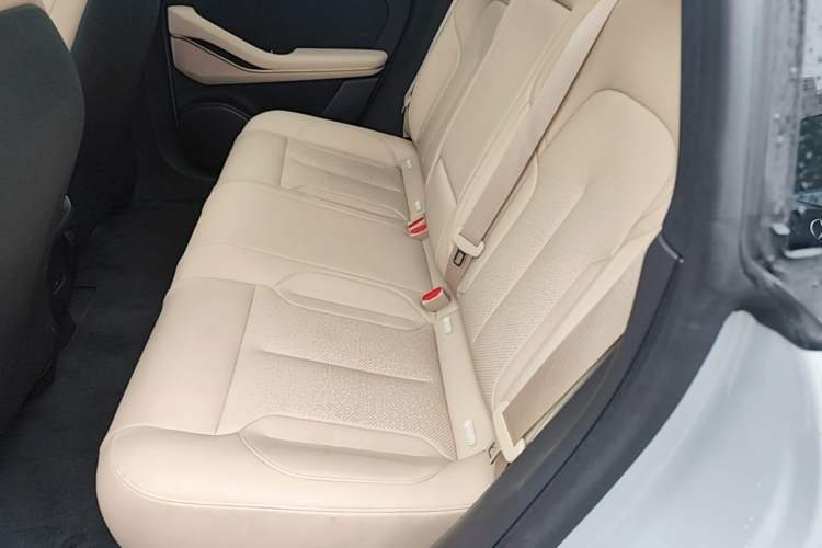 Used Nio ET5T 2024 75kWh Touring Left Rear Seat