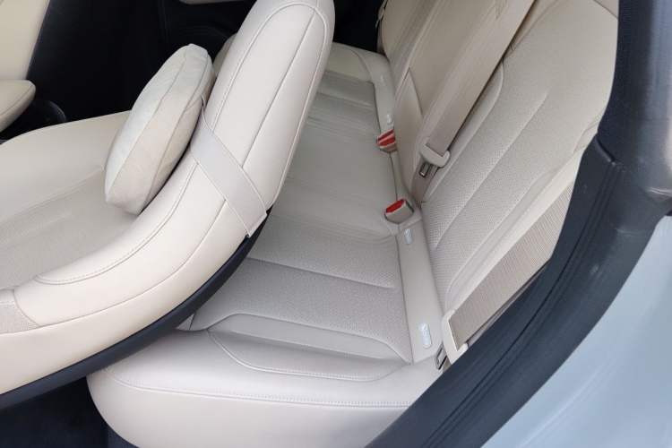 Used Nio ET5T 2024 75kWh Touring Left Rear Seat