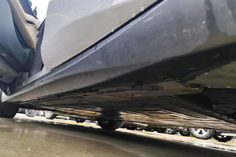 Used Nio ET5T 2024 75kWh Touring Left Side Sill