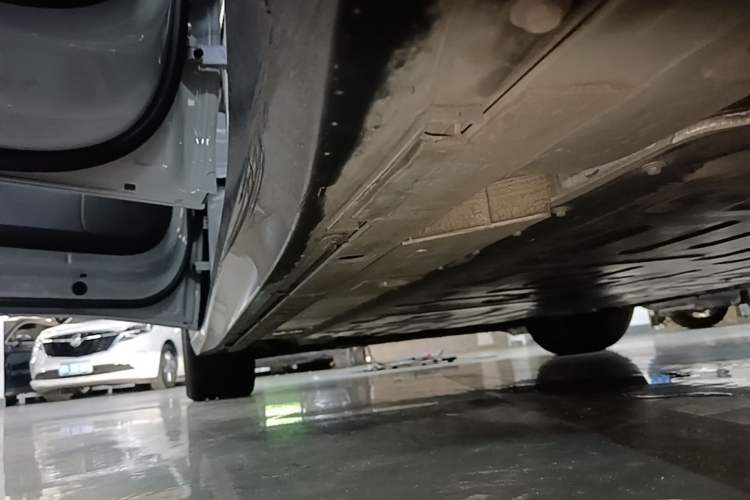 Used Nio ET5T 2024 75kWh Touring Left Side Sill
