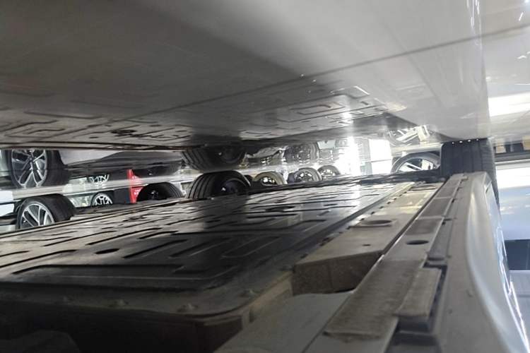 Used Nio ET5T 2024 75kWh Touring Left Side Sill