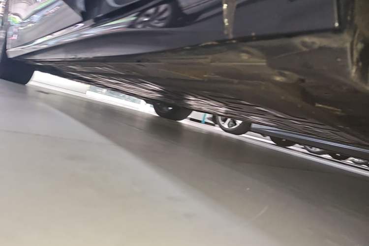 Used Nio ET5T 2024 75kWh Touring Left Side Sill